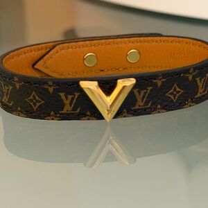 Louis Vuitton Monogram V Bracelet in Brown and Gold